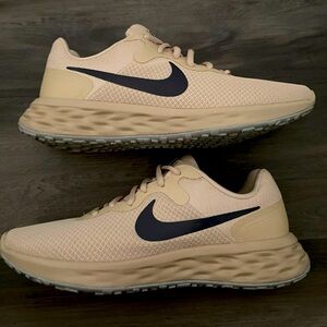 Nike Revolution 6 | Mens 9 running shoes